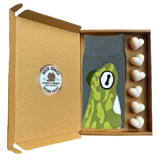Arboreal Amphibian Grey Tree Frog Body Ladies Socks & Wax Melts Gift Set