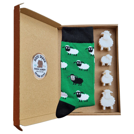 Baa Baa Black & White Sheep Farmer Green Meadow Mens Socks & Wax Melts Gift Set