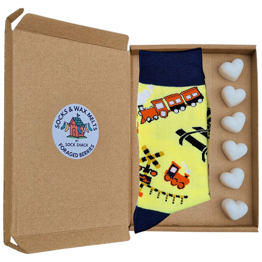 Old American Railroad Railway Steam Train Crossing Mens Yellow Socks & Wax Melts Gift Set