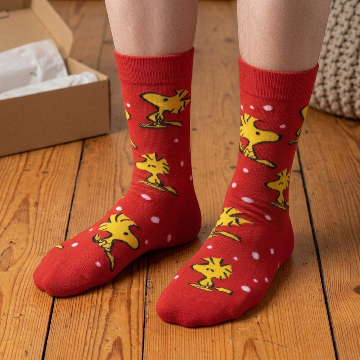 Woodstock In The Snow At Christmas Mens Peanuts Bright Red Socks